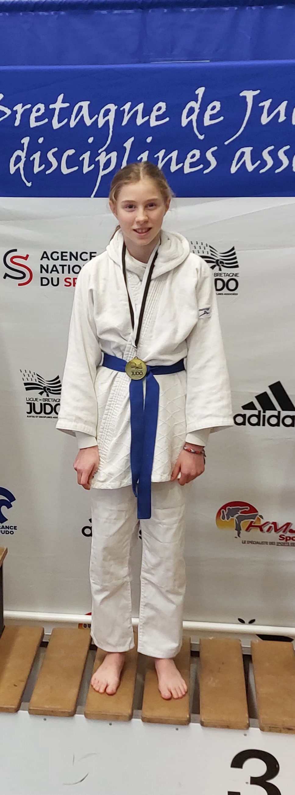 Camille sur le podium régional