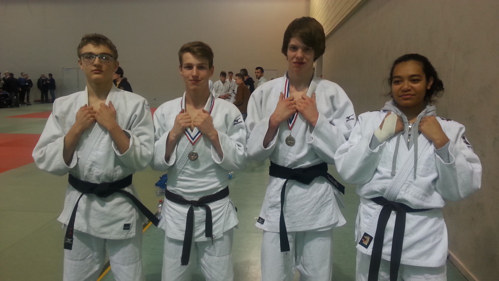 5 cadets qualifiés aux demi finales des championnats de France. Des benjamins qui emmagasinnent de l'expérience.