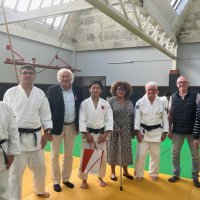 Patrick APPERE a remis le livre d'honneur de la ville de Brest à TATSUTO SHIMA
